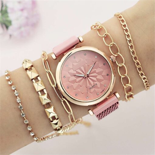 Luxury Beautiful Women Magnet Watches Fashionable